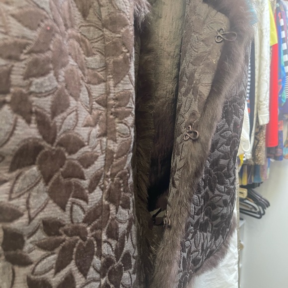 Brocade Vest with frog closures and rabbit hair trim. - Picture 4 of 6
